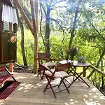 Historischer Zirkuswagen Mit Terrasse Und Blick Ins Gruene Lüks kamp alanı *